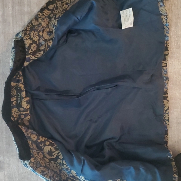 Tribal pattern blazer, Size 8/S - Picture 5 of 7